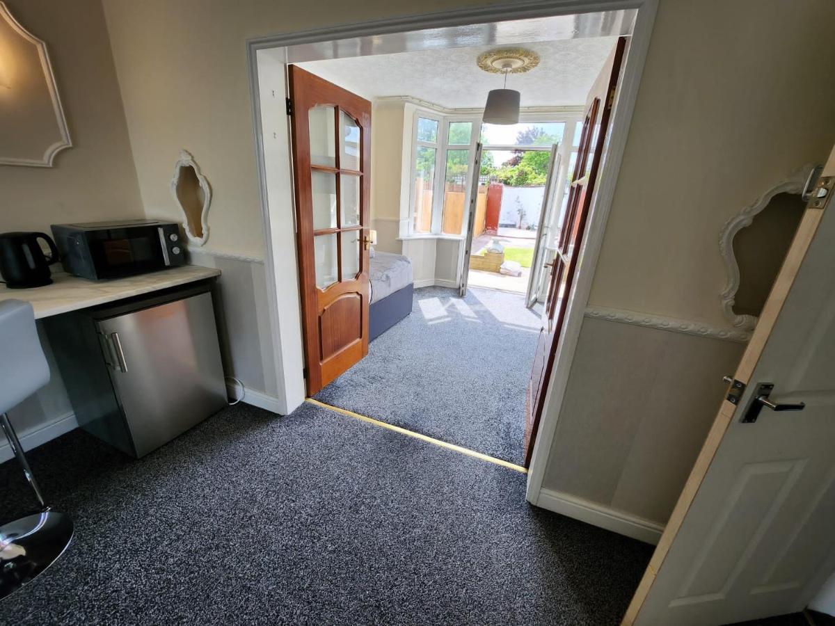 Sheldon Shared House Hotel Solihull Exterior foto