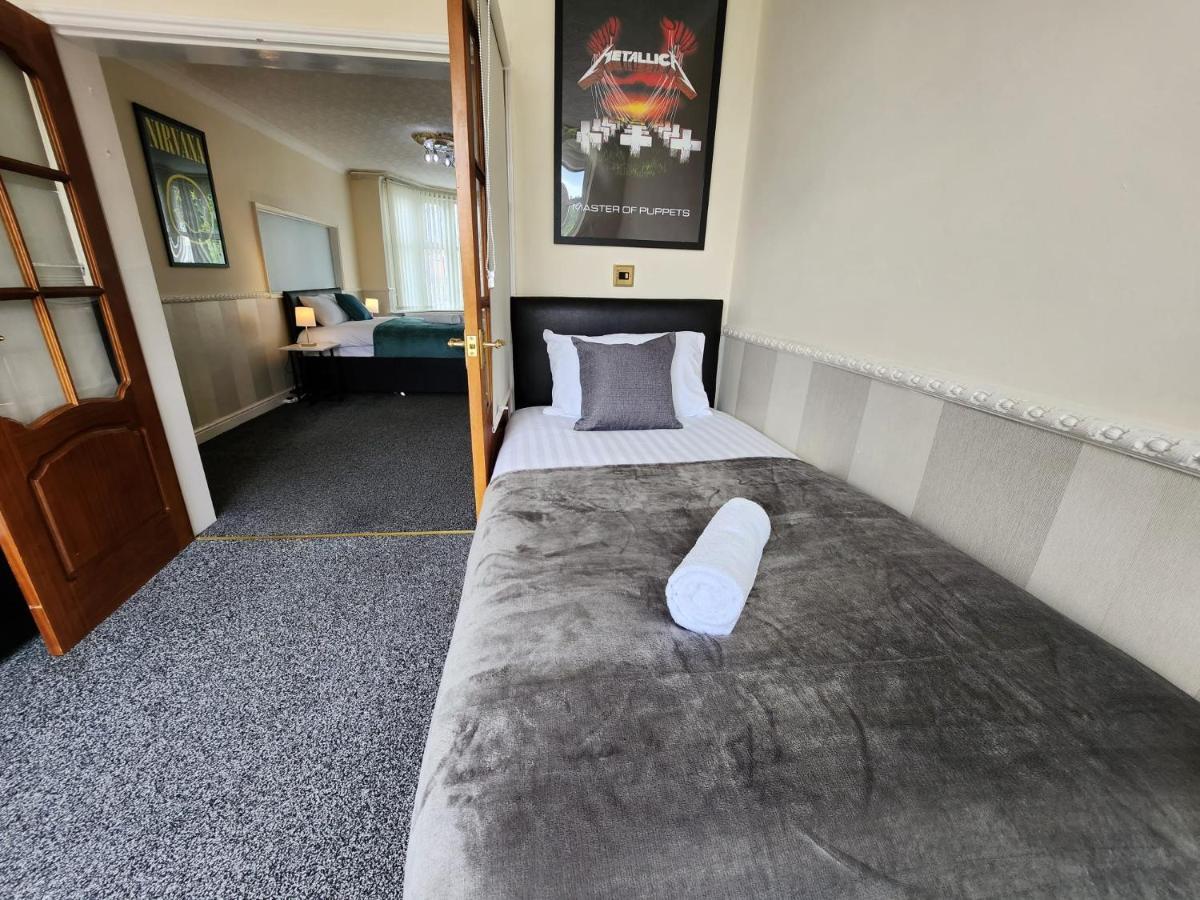 Sheldon Shared House Hotel Solihull Exterior foto